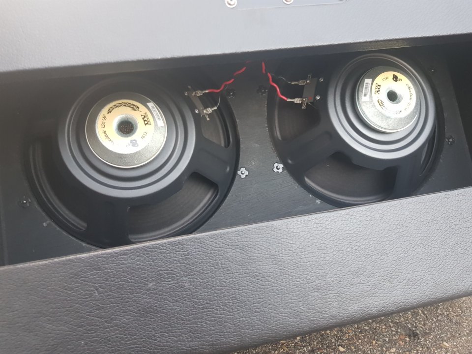 Pantalla DV Mark 212 Neoclassic para Guitarra