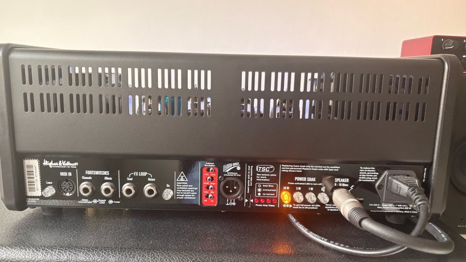 Cabezal Hughes & Kettner Tubemeister 40 deluxe