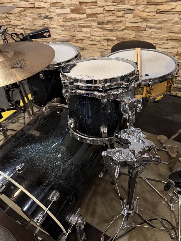 Tama Starclassic (Arce) 20" – Kit 5 cascos de segunda mano · Foto 1 de 9 · Madrid · 1400 €