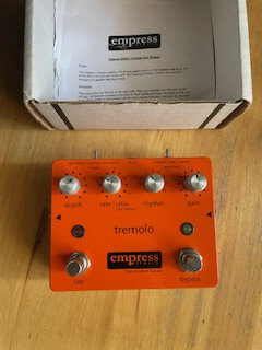Pedales Empress: Superdelay, Tremolo, Tape Delay