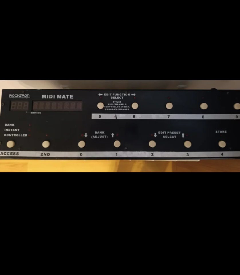 Pedalera Rocktron Midi Mate + cable midi