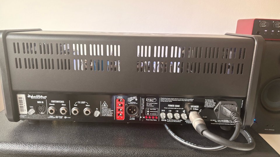 Cabezal Hughes & Kettner Tubemeister 40 deluxe