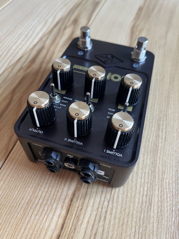 UAFX Lion 68 de segunda mano · Foto 2 de 3 · Castellón · 250 €