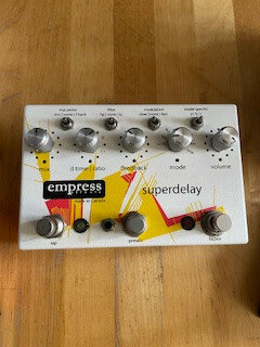 Pedales Empress: Superdelay, Tremolo, Tape Delay