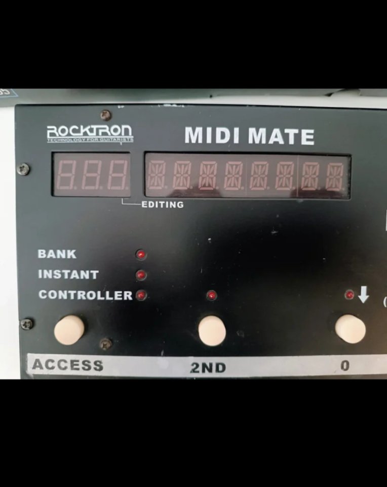 Pedalera Rocktron Midi Mate + cable midi