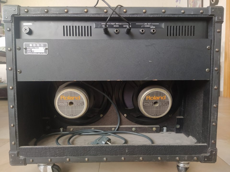 Roland Jazz Chorus JC-77