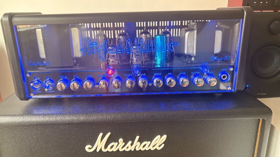 Cabezal Hughes & Kettner Tubemeister 40 deluxe