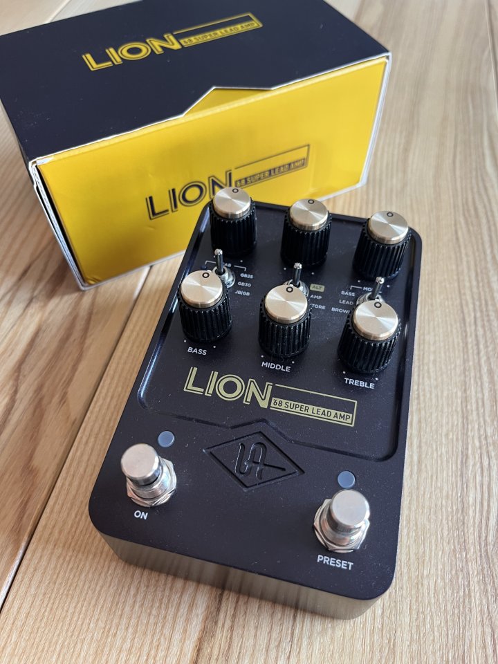 UAFX Lion 68 de segunda mano · Foto 3 de 3 · Castellón · 250 €