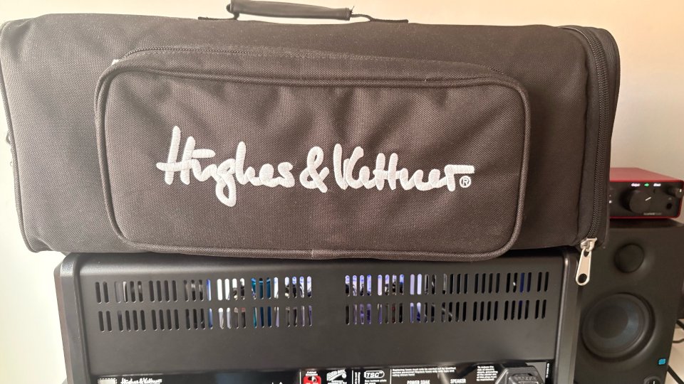 Cabezal Hughes & Kettner Tubemeister 40 deluxe