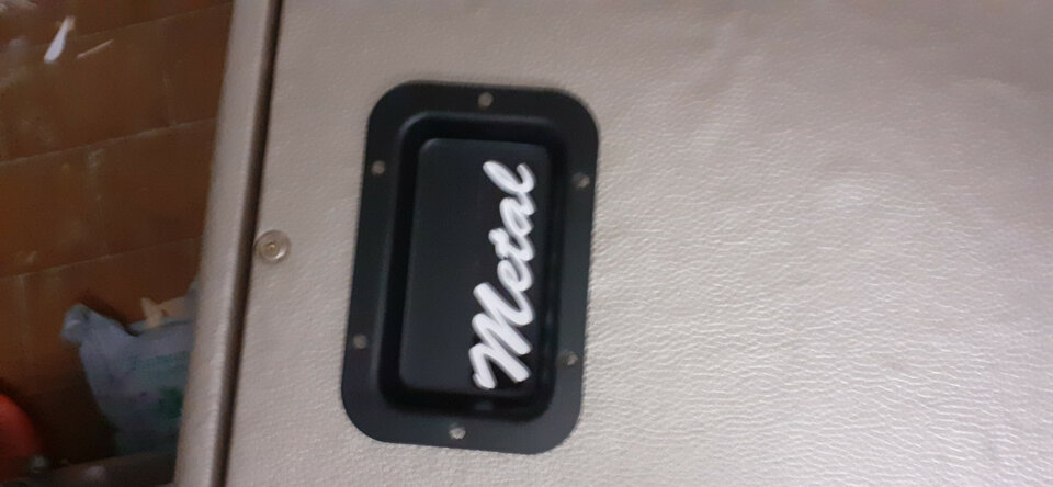Pantalla artesanal 1x12 en tolex color cobre de segunda mano · Foto 4 de 4 · Cáceres · 70 €