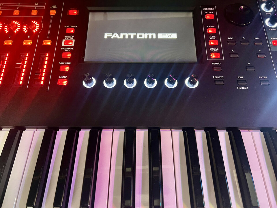 Roland Fantom 7