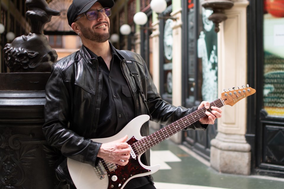 Por qué tus solos suenan a ejercicio y no a música. de segunda mano · Madrid
