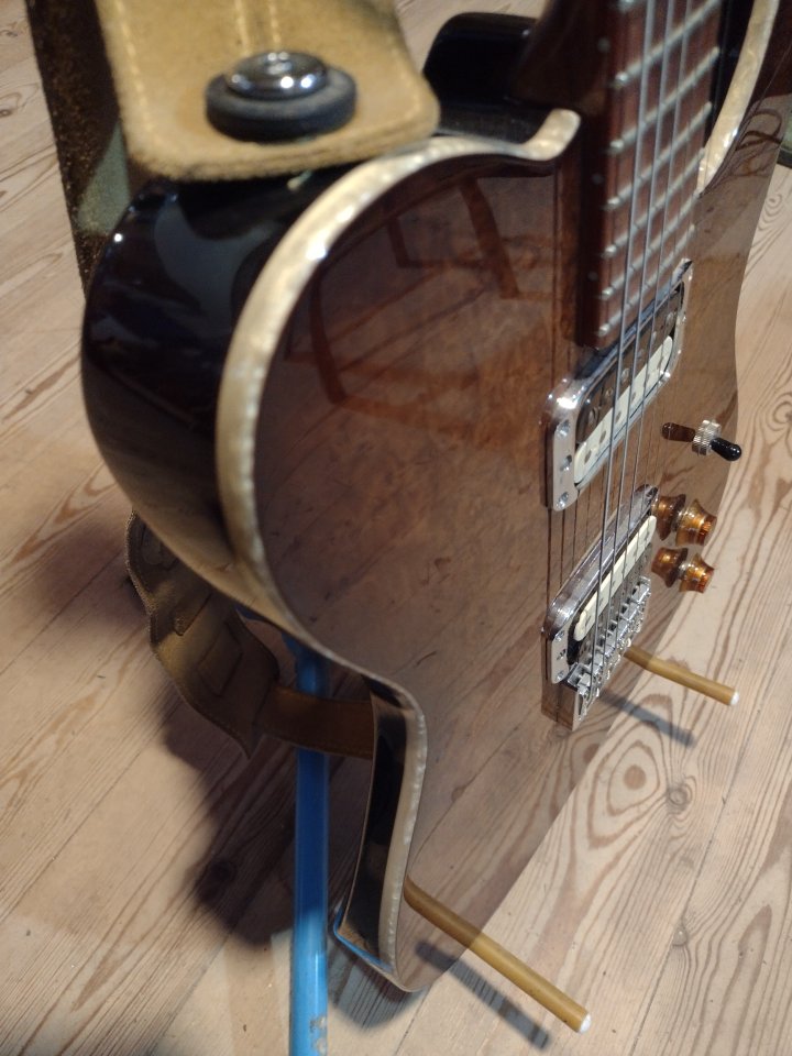 telecaster construida en rusia de segunda mano · Foto 1 de 10 · Lleida · 1600 €