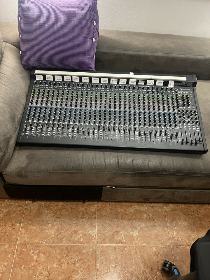 Mesas Analogicas marca Mackie.