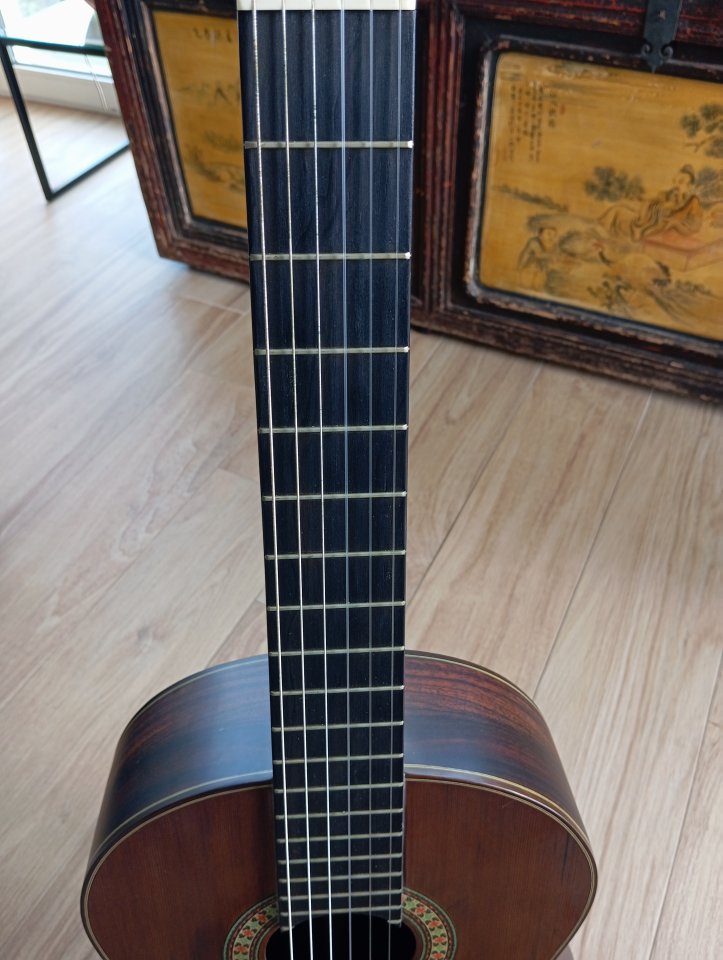 Guitarra clásica española Francisco Bros — B70 Edición Limitada Chocolate