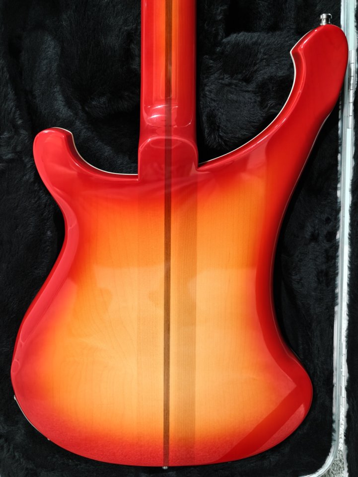 Bajo Rickenbacker 4003 Fireglo 2026. Nuevo sin estrenar. de segunda mano · Foto 3 de 5 · Madrid · 2700 €