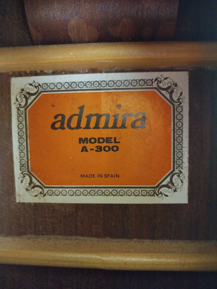 Acústica Admira A-300