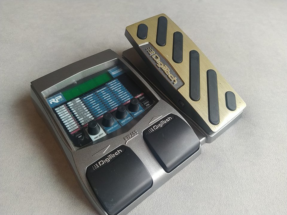 Pedalera Multiefectos Digitech RP 250