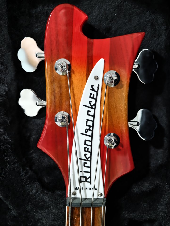 Bajo Rickenbacker 4003 Fireglo 2026. Nuevo sin estrenar. de segunda mano · Foto 4 de 5 · Madrid · 2700 €