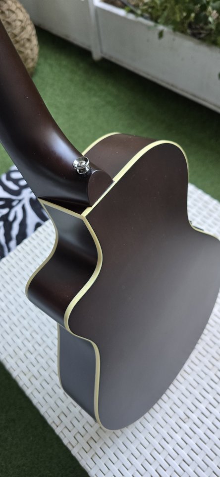 Yamaha APX T2 de segunda mano · Foto 5 de 10 · Madrid · 160 €