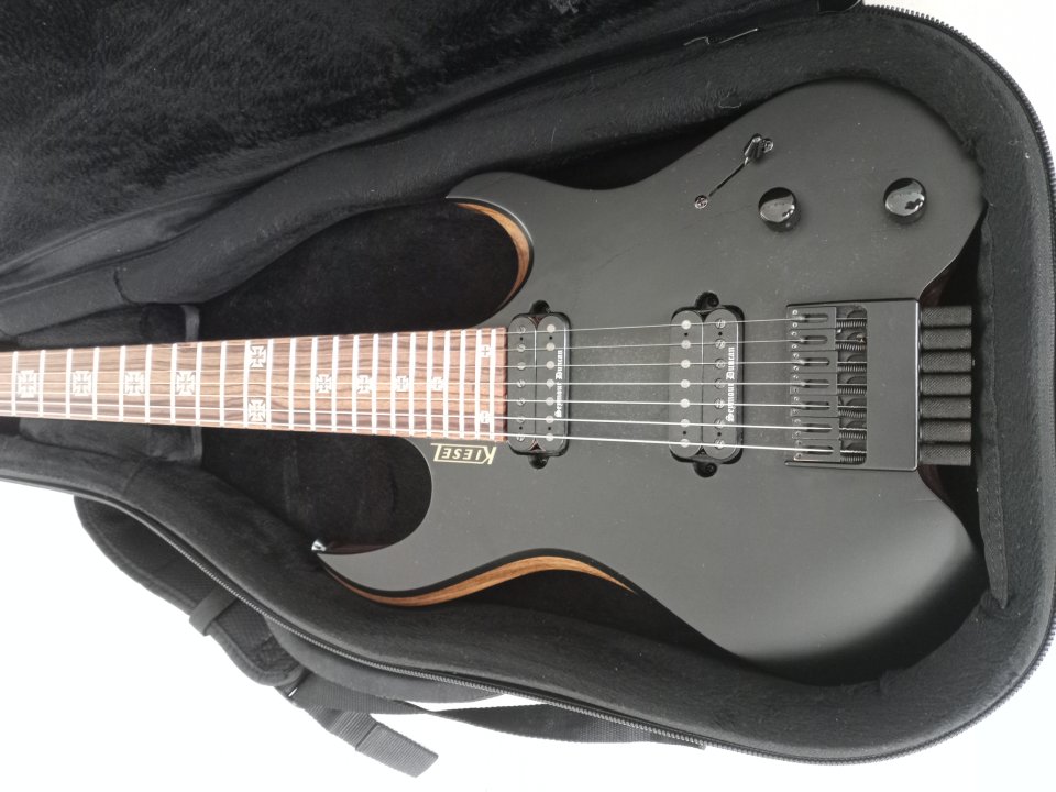 Kiesel Vader headless 7 cuerdas - Made in USA