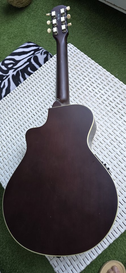 Yamaha APX T2 de segunda mano · Foto 6 de 10 · Madrid · 160 €