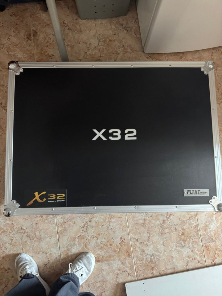 Behringer X32 Mesa de Mezclas Digital A ESTRENAR de segunda mano · Foto 2 de 4 · Castellón · 1400 €