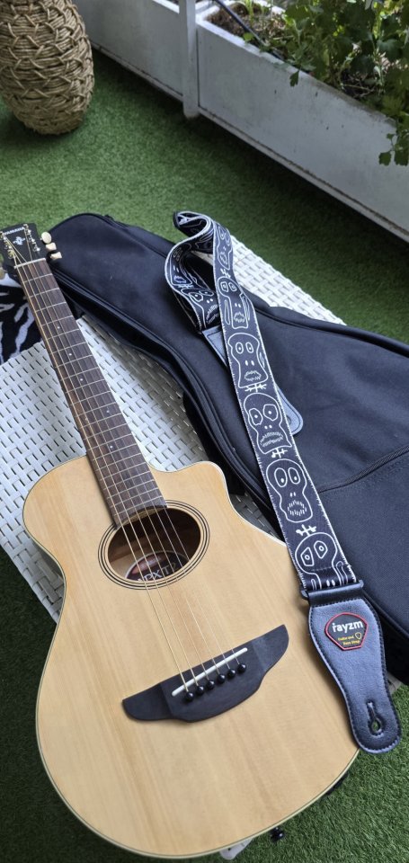 Yamaha APX T2 de segunda mano · Foto 7 de 10 · Madrid · 160 €