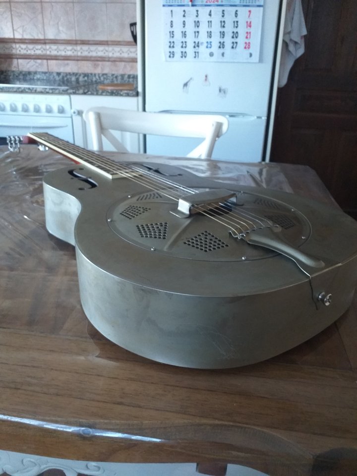 Vendo resonadora republic 505 de segunda mano · Foto 4 de 5 · Alicante