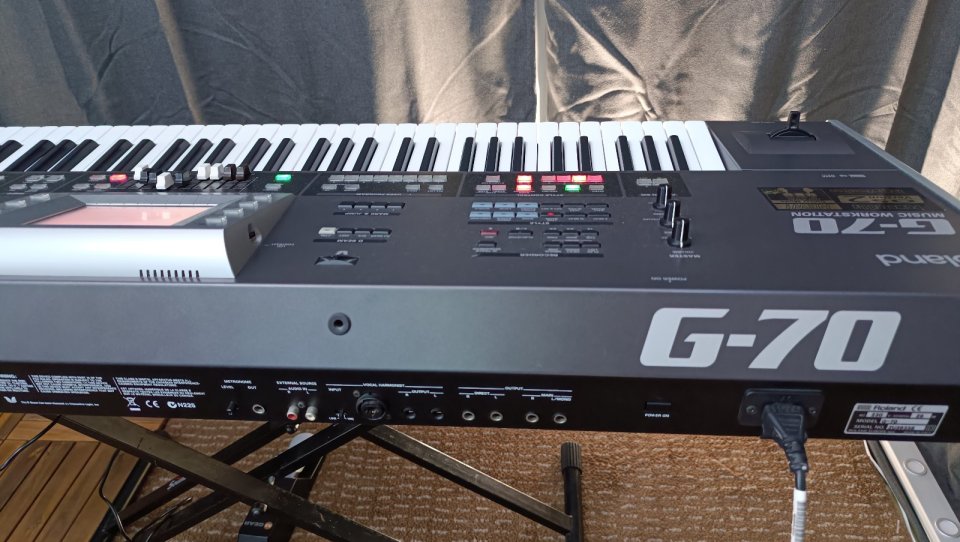 ROLAND G 70