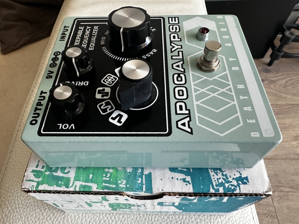 Apocalypse Fuzz DeathByAudio de segunda mano · Foto 4 de 4 · Madrid · 245 €