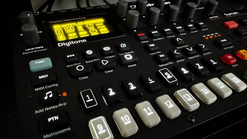 Elektron Digitakt MKI + Elektron Digitone MKI – Estado Impecable – Con cajas y accesorios originales de segunda mano · Foto 8 de 8 · Madrid · 900 €