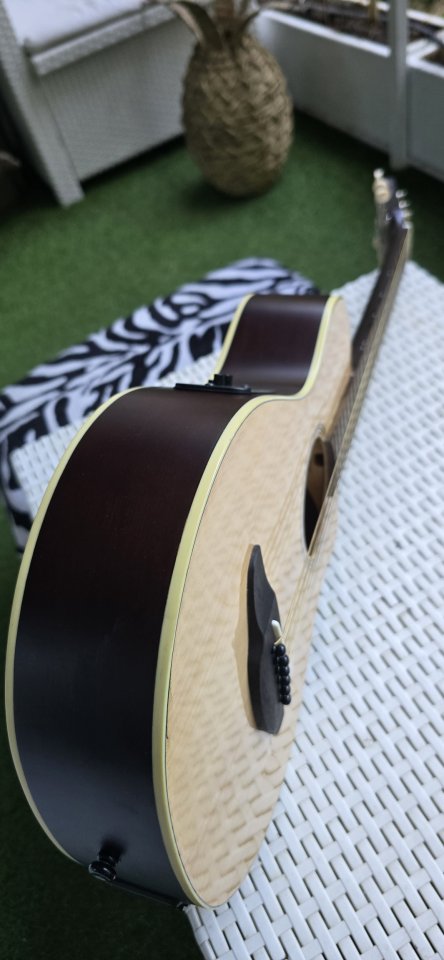 Yamaha APX T2 de segunda mano · Foto 8 de 10 · Madrid · 160 €