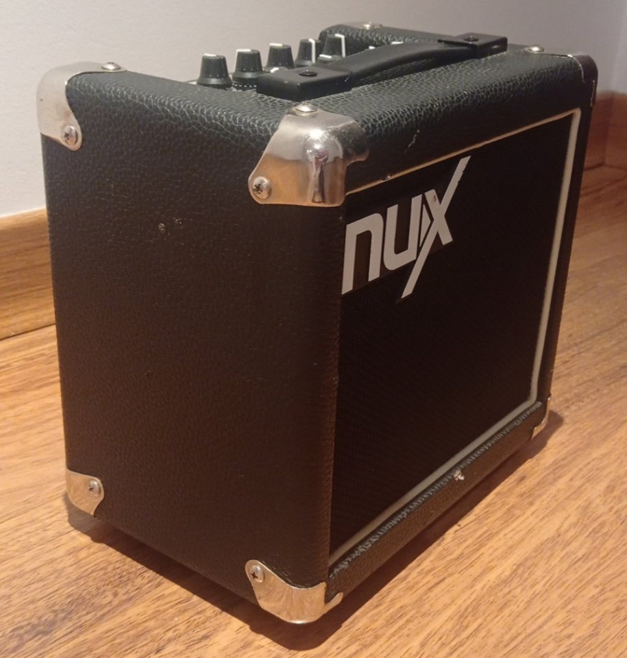 Amplificador guitarra eléctrica Nux efectos de segunda mano · Foto 3 de 5 · Cuenca · 60 €