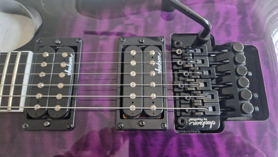 Jackson JS32Q DKA Dinky AH TPB