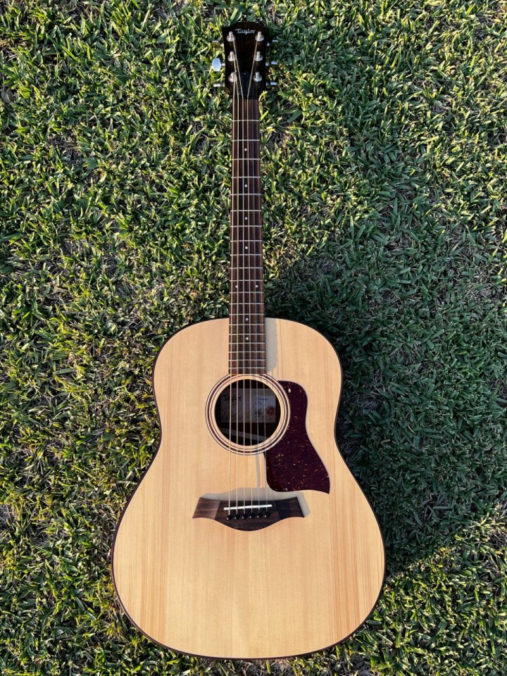 Taylor AD17e de segunda mano · Foto 2 de 9 · Valencia · 1100 €
