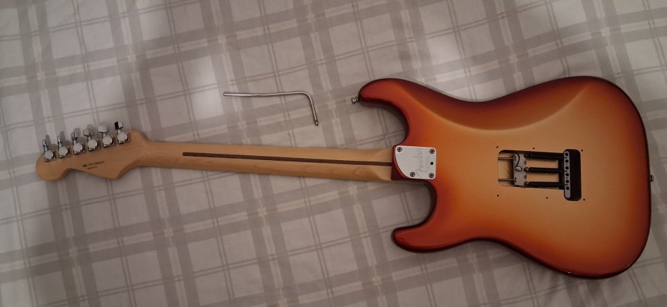 Fender Stratocaster American Deluxe HSS Sunset Metallic de segunda mano · Foto 3 de 10 · Madrid · 1400 €