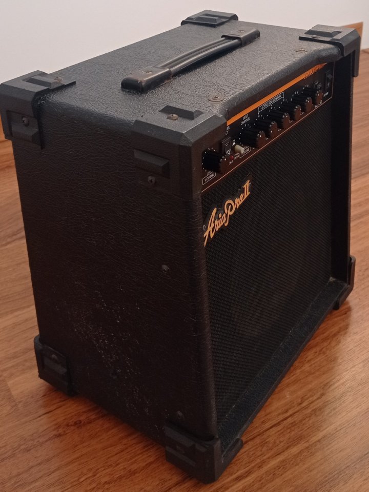 Amplificador de guitarra eléctrica Aria Pro II de segunda mano · Foto 2 de 2 · Cuenca · 40 €