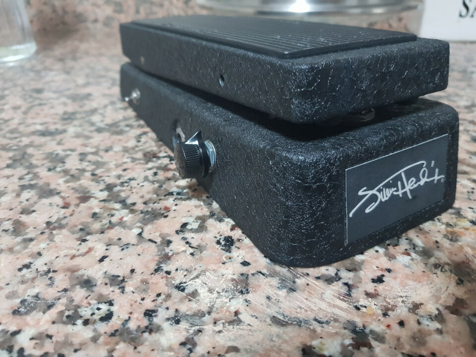 Mods Wah-wah Crybaby, Vox 847, etc.,.