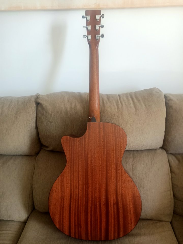 Guitarra acústica Martin GPC-11E. de segunda mano · Foto 2 de 10 · Cádiz · 990 €