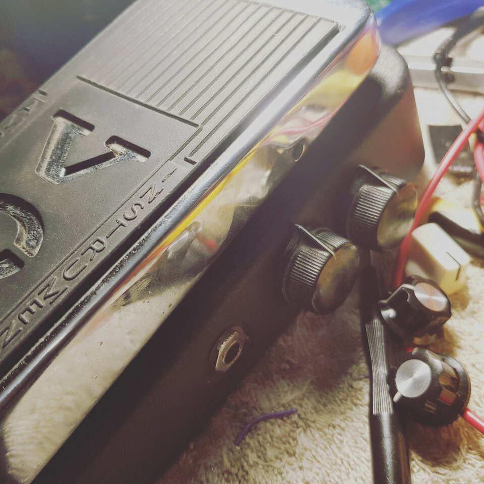 Mods Wah-wah Crybaby, Vox 847, etc.,.