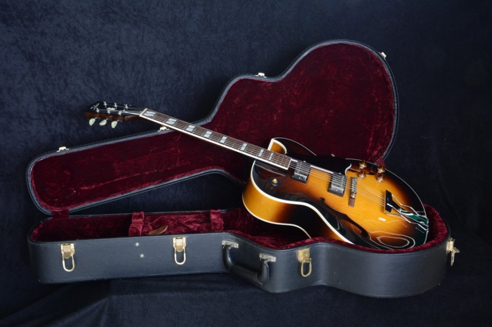 Tokai FA235 VS (actual FA 268)