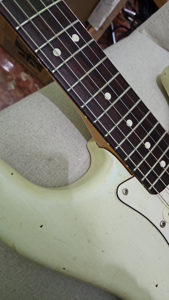 Fender Stratocaster con piezas Fender seleccionadas