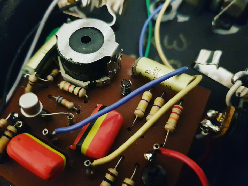 Mods Wah-wah Crybaby, Vox 847, etc.,.