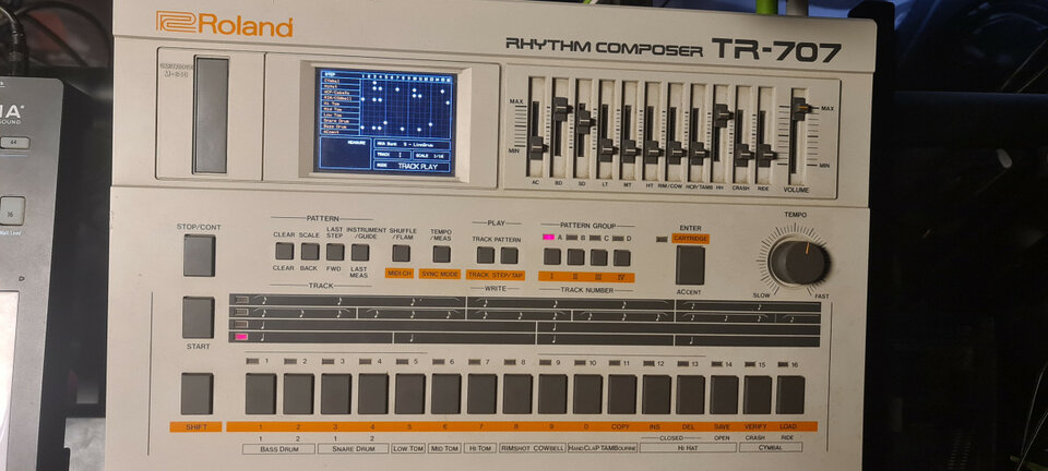 Roland TR-707 upgraded