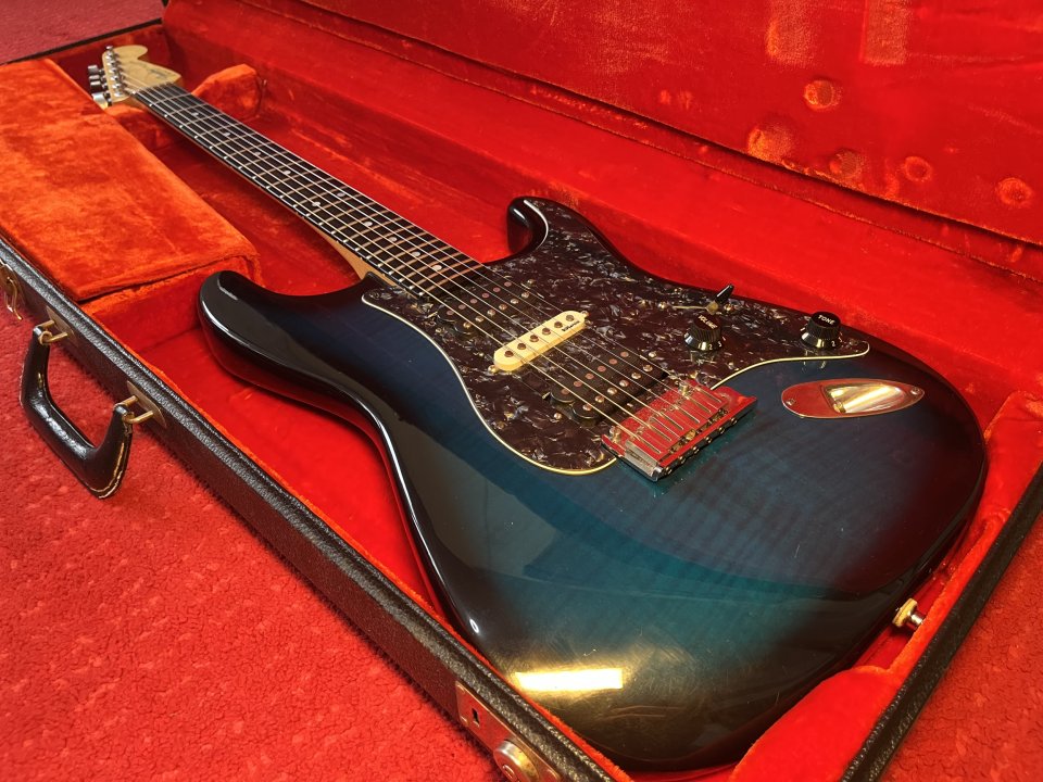 Fender Stratocaster Ultra Flame Top 1992 – Green – DiMarzio Pickups