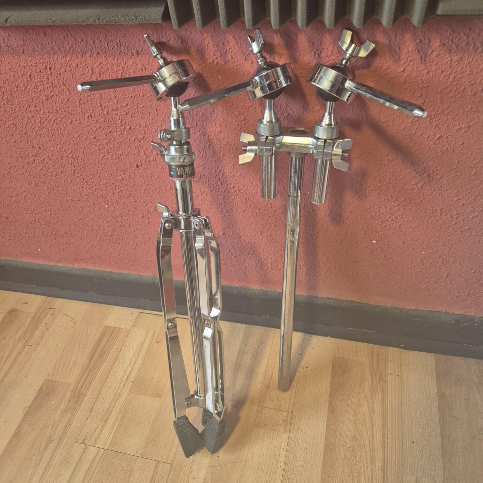 Batería YAMAHA 9000 Recording Custom 20" 10" 12" 14" Cherry Wood de segunda mano · Foto 9 de 10 · Cantabria · 2650 €