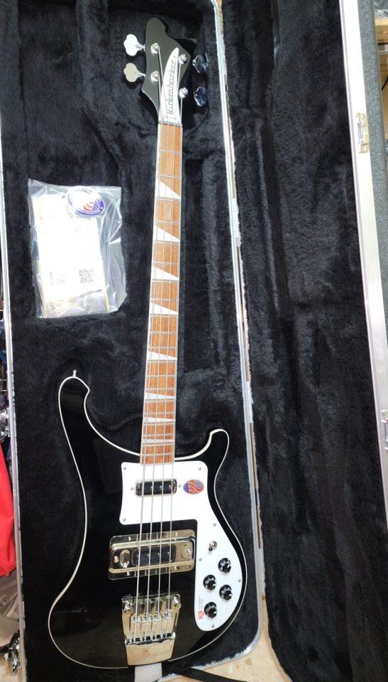 Bajo Rickenbacker 4003 Jetglo 2026. Nuevo sin estrenar. de segunda mano · Foto 1 de 5 · Madrid · 2700 €