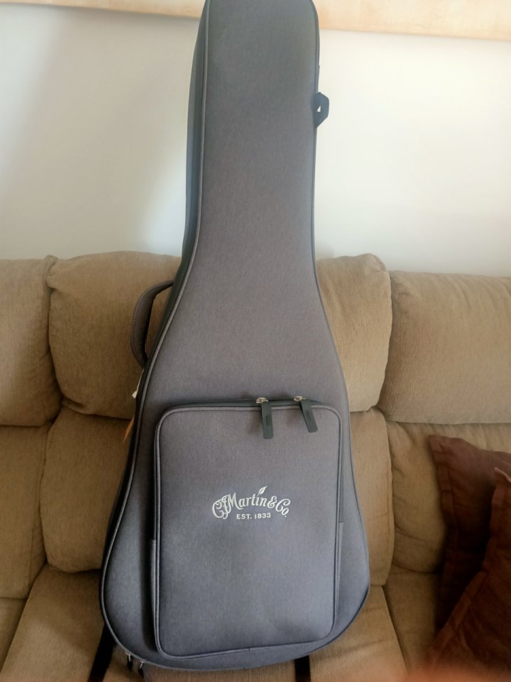 Guitarra acústica Martin GPC-11E. de segunda mano · Foto 7 de 10 · Cádiz · 990 €
