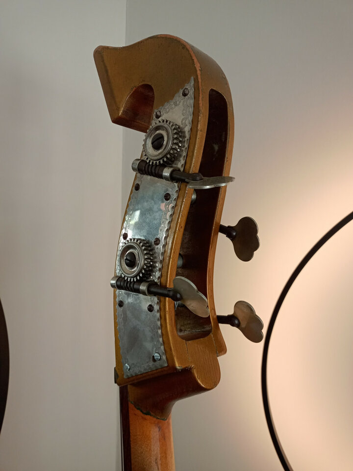 Contrabajo eléctrico Framus Triumph 4/60 finales 1950s principios 1960s Oro